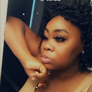 Meet your Posher, Shemika